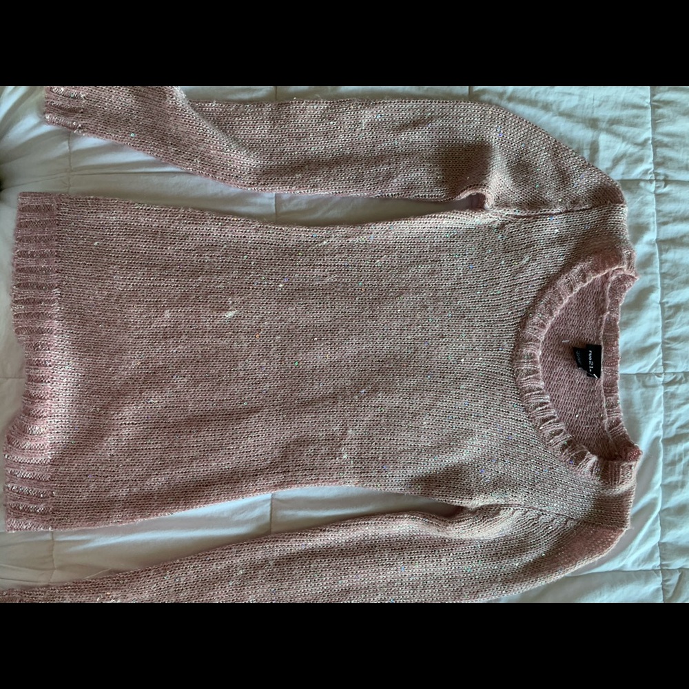 Sparkly sequined light pink slim sweater